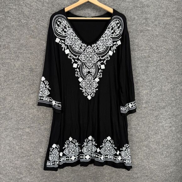 Heimish Dress Women 3X Plus Black Geometric Embroidered Shift Short V-Neck Rayon - Picture 1 of 7